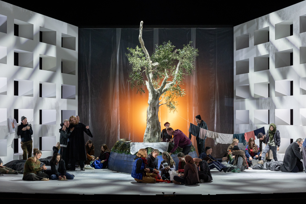 The Greek Passion på Theater Osnabrück i 2022 - operaen er en co-produktion mellem Den Jyske Opera og Theater Osnabrück